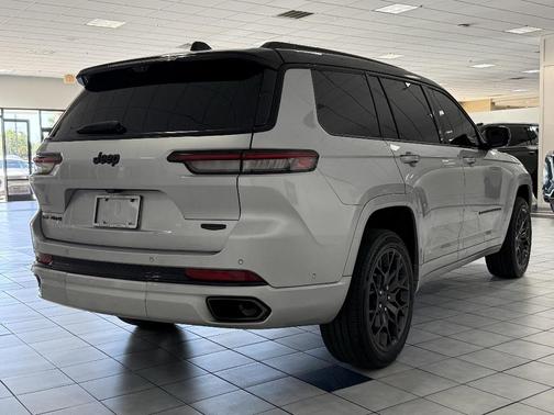 2023 Jeep Grand Cherokee L Summit Reserve