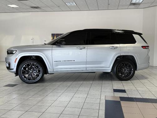 2023 Jeep Grand Cherokee L Summit Reserve