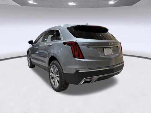 Argent Silver Metallic 2026 Cadillac XT5 Premium Luxury