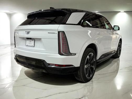 2025 Cadillac Escalade IQ Sport 1