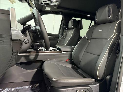 Vibrant White Tricoat 2026 Cadillac Escalade Luxury