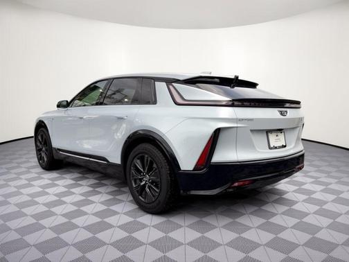 Vibrant White Tricoat 2027 Cadillac LYRIQ Signature Sport