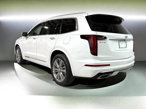 2023 Cadillac XT6 Premium Luxury FWD