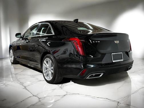 2023 Cadillac CT4 Luxury