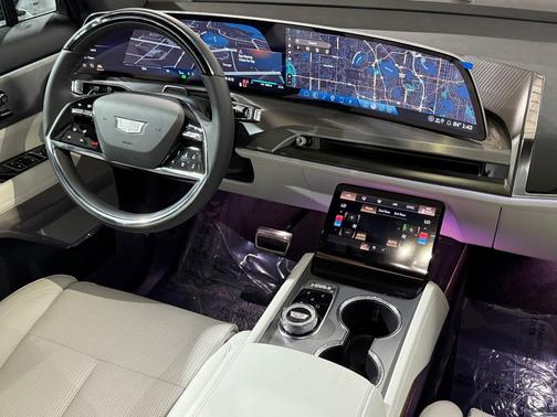 2026 Cadillac VISTIQ Sport