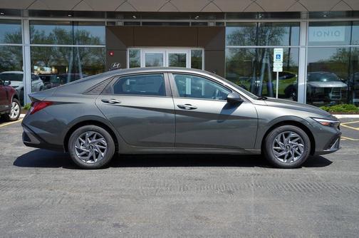 2025 Hyundai ELANTRA HEV Blue