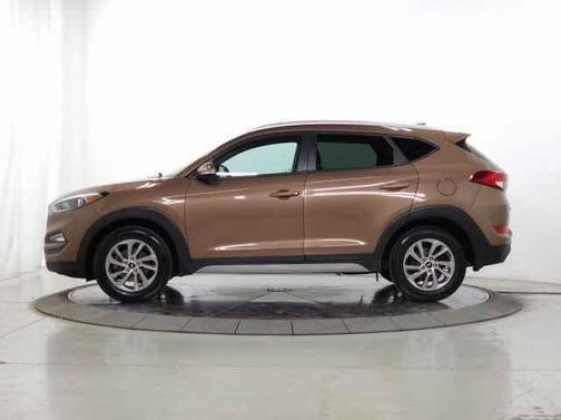 2017 Hyundai TUCSON SE Plus