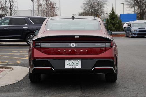 2025 Hyundai SONATA Hybrid Limited
