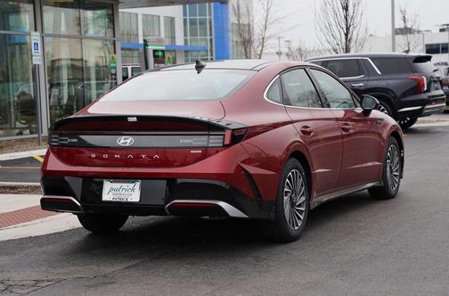 2025 Hyundai SONATA Hybrid Limited