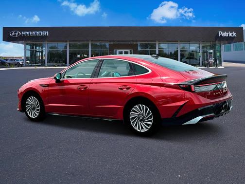 2025 Hyundai SONATA Hybrid Limited