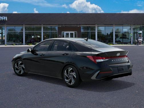 2025 Hyundai ELANTRA HEV SEL
