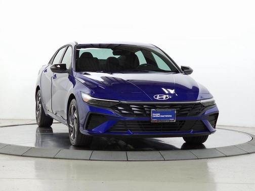 2025 Hyundai ELANTRA HEV SEL