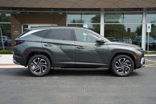 2025 Hyundai TUCSON Hybrid Limited
