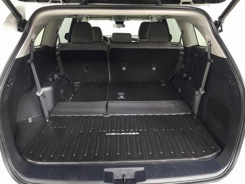 2023 Toyota Highlander Hybrid LE