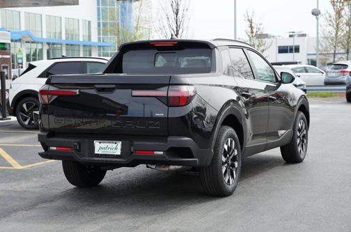 2025 Hyundai SANTA CRUZ SEL Activity