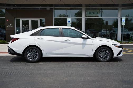 2025 Hyundai ELANTRA HEV Blue