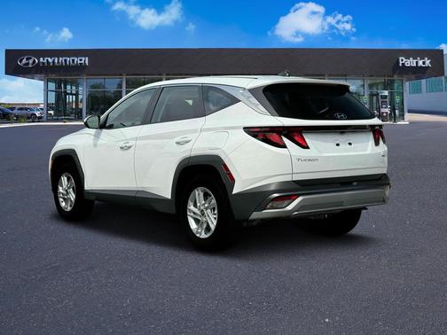 2025 Hyundai TUCSON SE