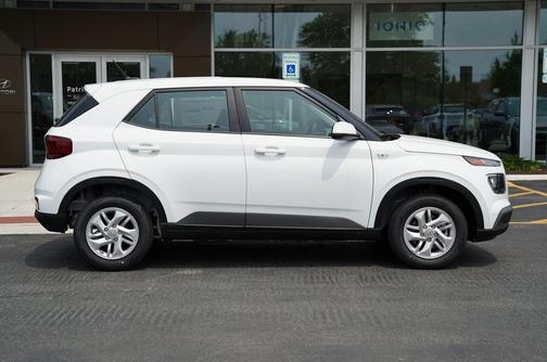 2025 Hyundai VENUE SE