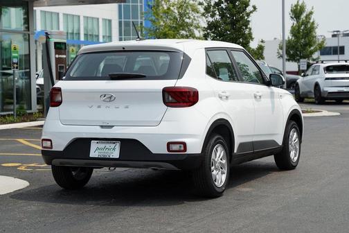 2025 Hyundai VENUE SE