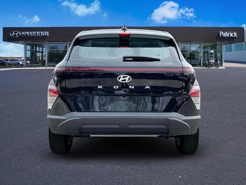 2025 Hyundai KONA SE