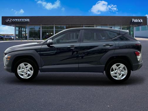 2025 Hyundai KONA SE