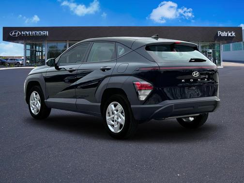 2025 Hyundai KONA SE