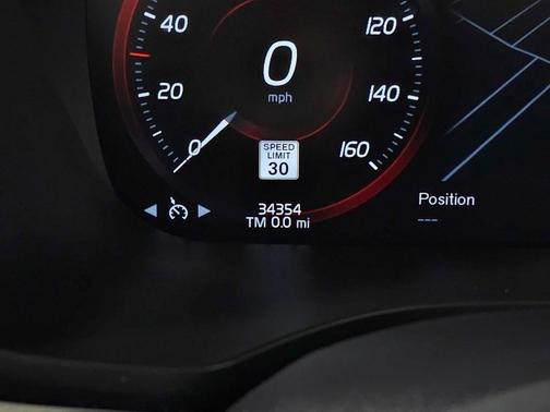 2021 Volvo XC60 T6 Momentum