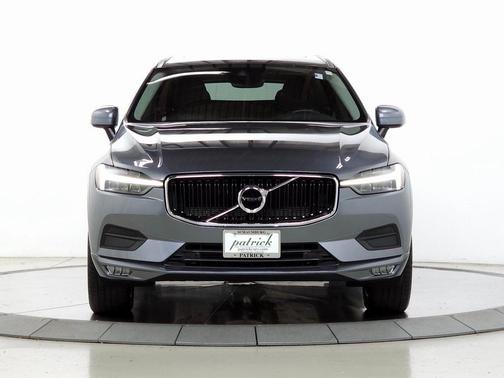 2021 Volvo XC60 T6 Momentum
