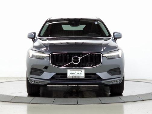2021 Volvo XC60 T6 Momentum