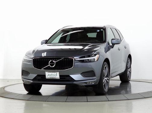 2021 Volvo XC60 T6 Momentum