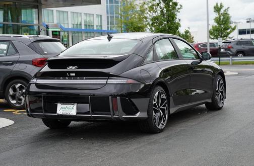 2025 Hyundai IONIQ 6 SEL
