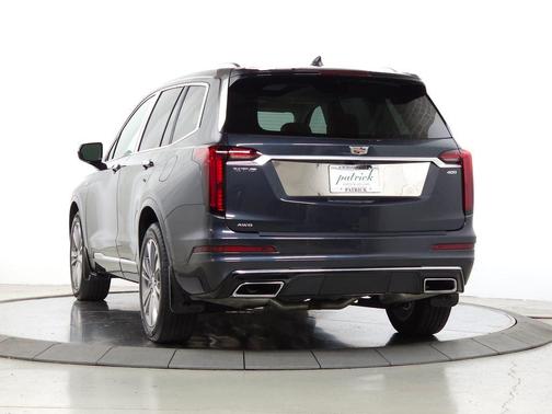 Wilder Metallic 2022 Cadillac XT6 Premium Luxury AWD