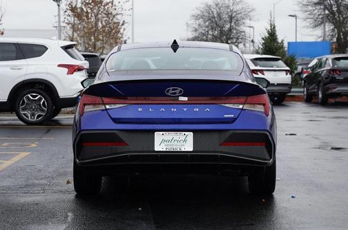 2025 Hyundai ELANTRA HEV SEL