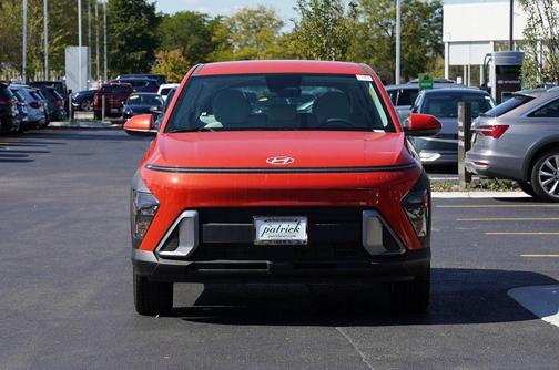 2025 Hyundai KONA SE