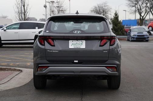 2026 Hyundai TUCSON SE