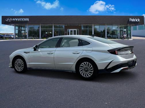 2025 Hyundai SONATA Hybrid Limited