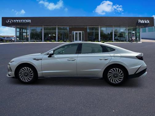 2025 Hyundai SONATA Hybrid Limited