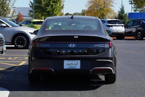 2025 Hyundai SONATA SE