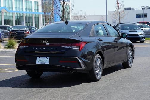 2025 Hyundai ELANTRA HEV Blue