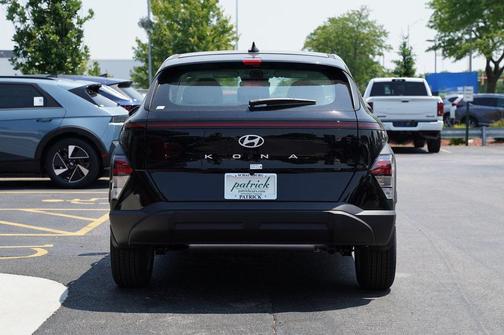 2025 Hyundai KONA SE