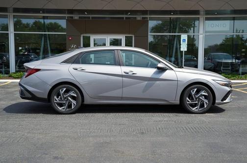 2025 Hyundai ELANTRA HEV Limited