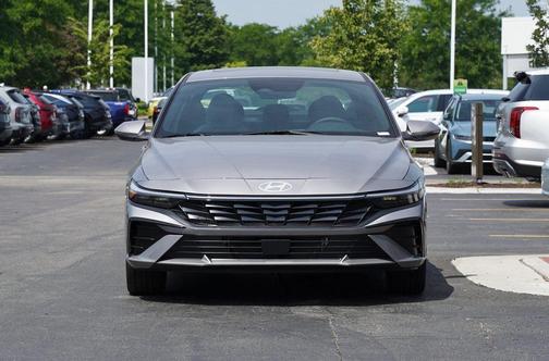 2025 Hyundai ELANTRA HEV Limited