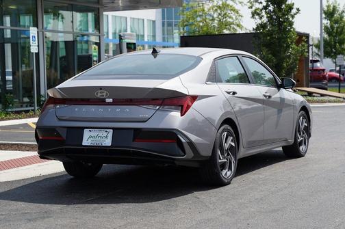 2025 Hyundai ELANTRA HEV Limited
