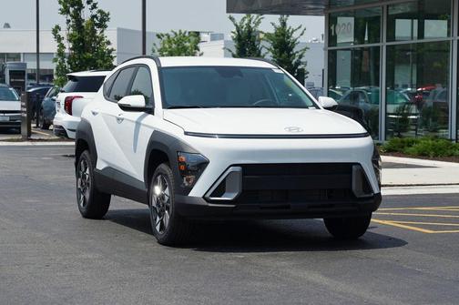 2025 Hyundai KONA SEL