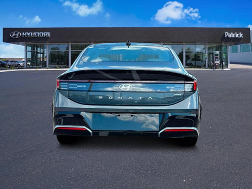 2025 Hyundai SONATA Hybrid Limited