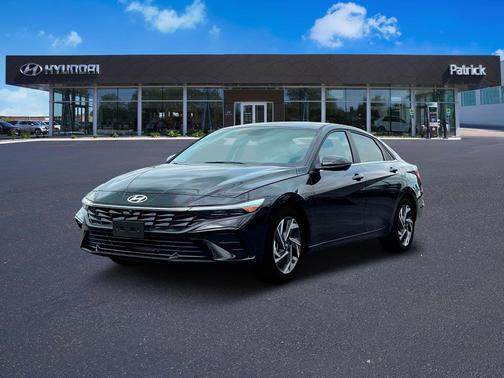 2025 Hyundai ELANTRA Limited