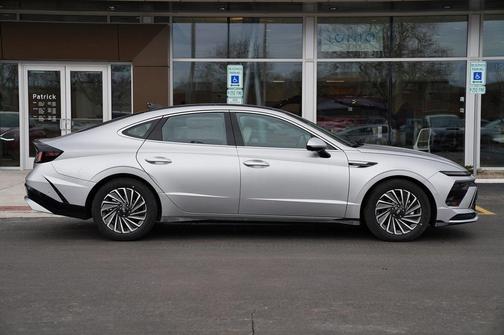 2025 Hyundai SONATA Hybrid Limited