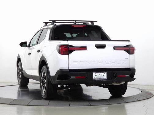 2025 Hyundai SANTA CRUZ SEL Activity