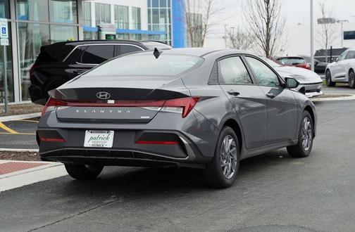 2025 Hyundai ELANTRA HEV Blue