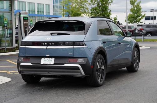 2025 Hyundai IONIQ 5 SEL